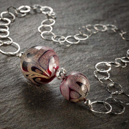 Collana Dama – Eleganza che parla da sé