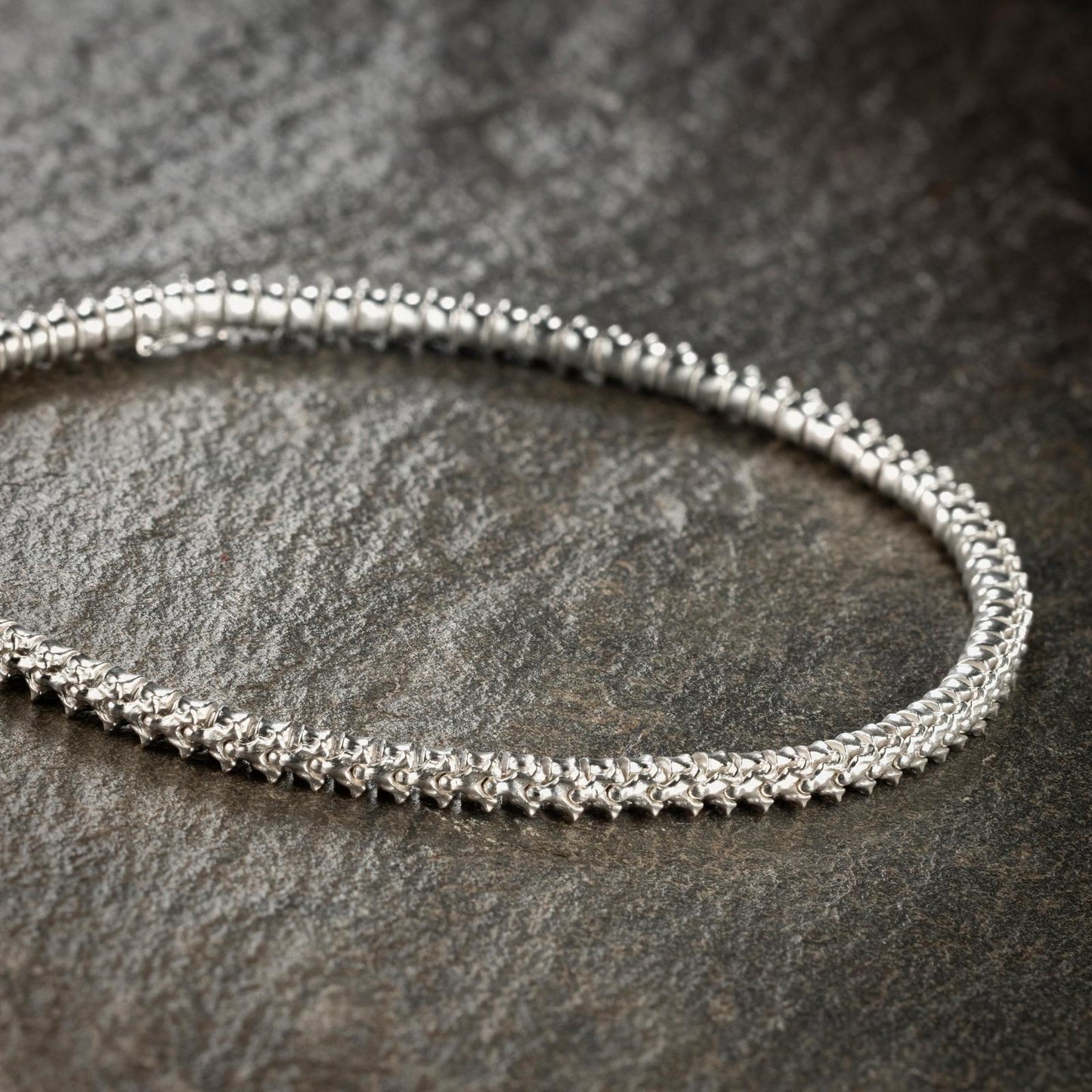 Girocollo Spine – L’evoluzione della forza